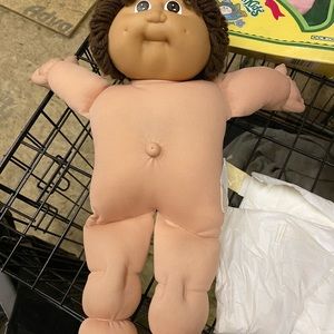 1978/1982 cabbage patch doll and clothes and original diaper